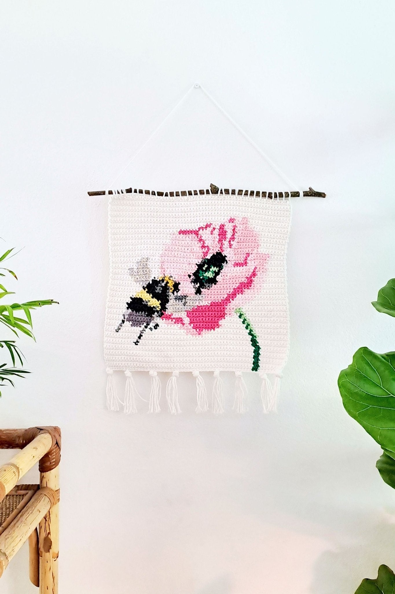 Bee and Flower Tapestry Crochet Wall Hanging Decor - Crochet on a tree