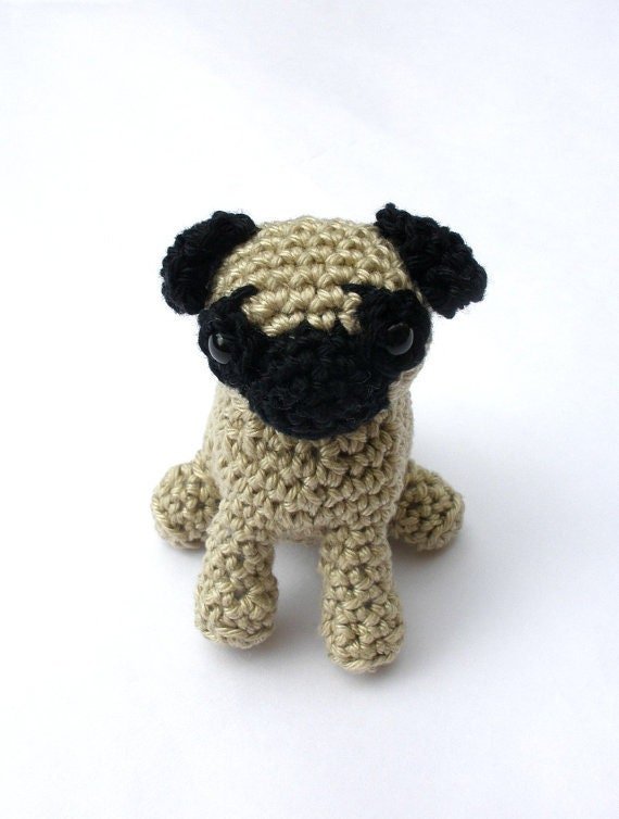 Crochet pug pattern - Crochet on a tree