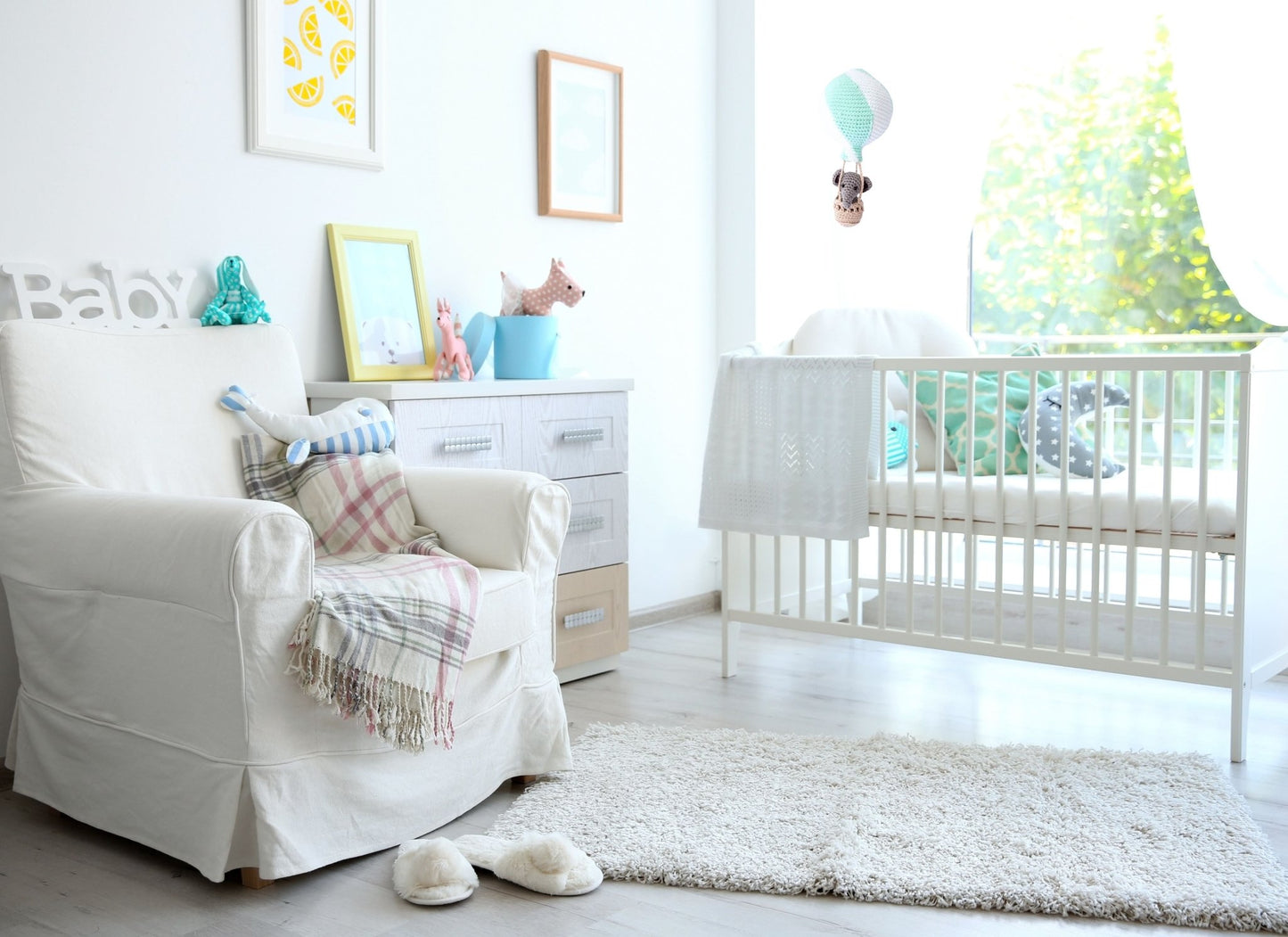 Elephant in hot air balloon crochet pattern - Crochet on a tree