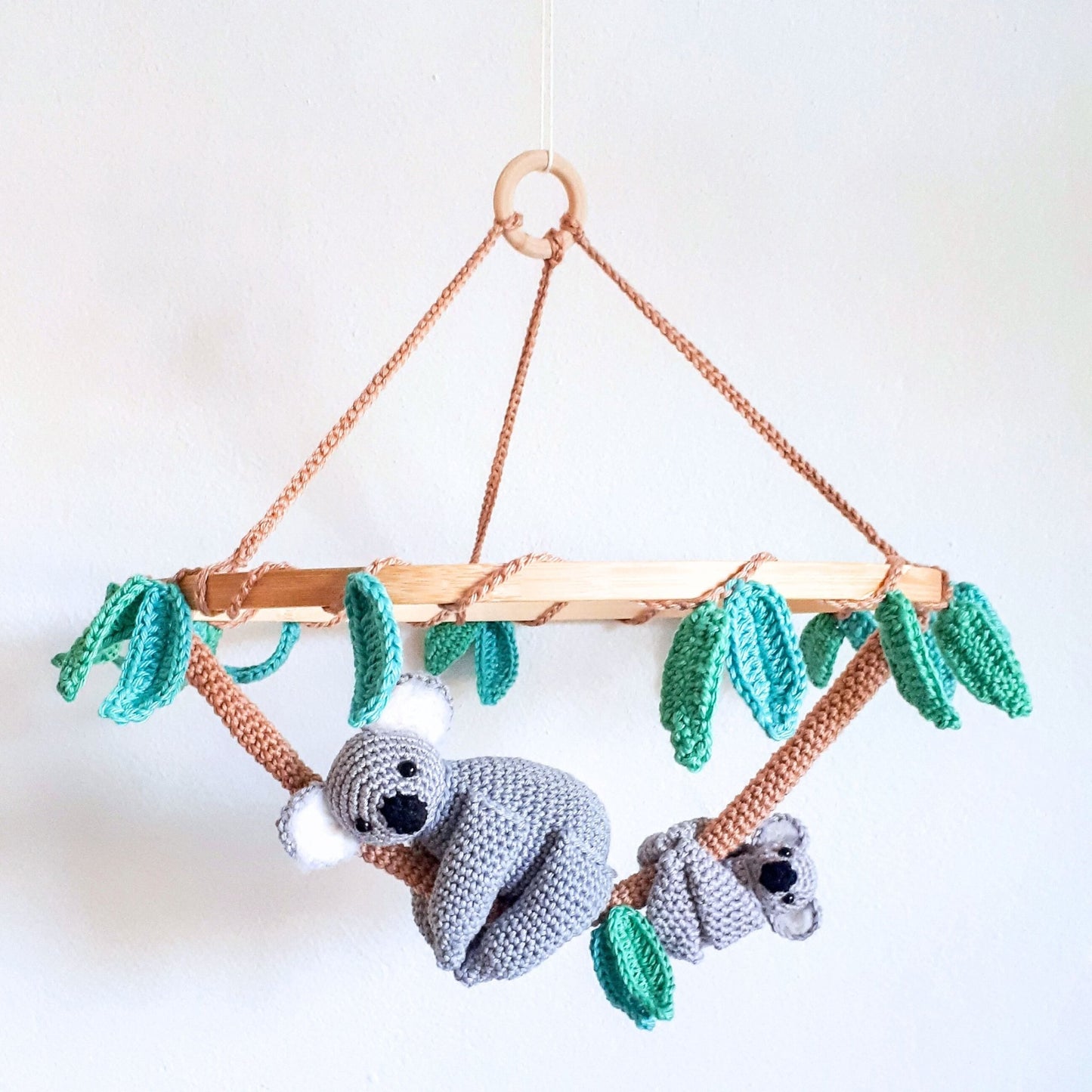 Koala baby mobile - Crochet on a tree