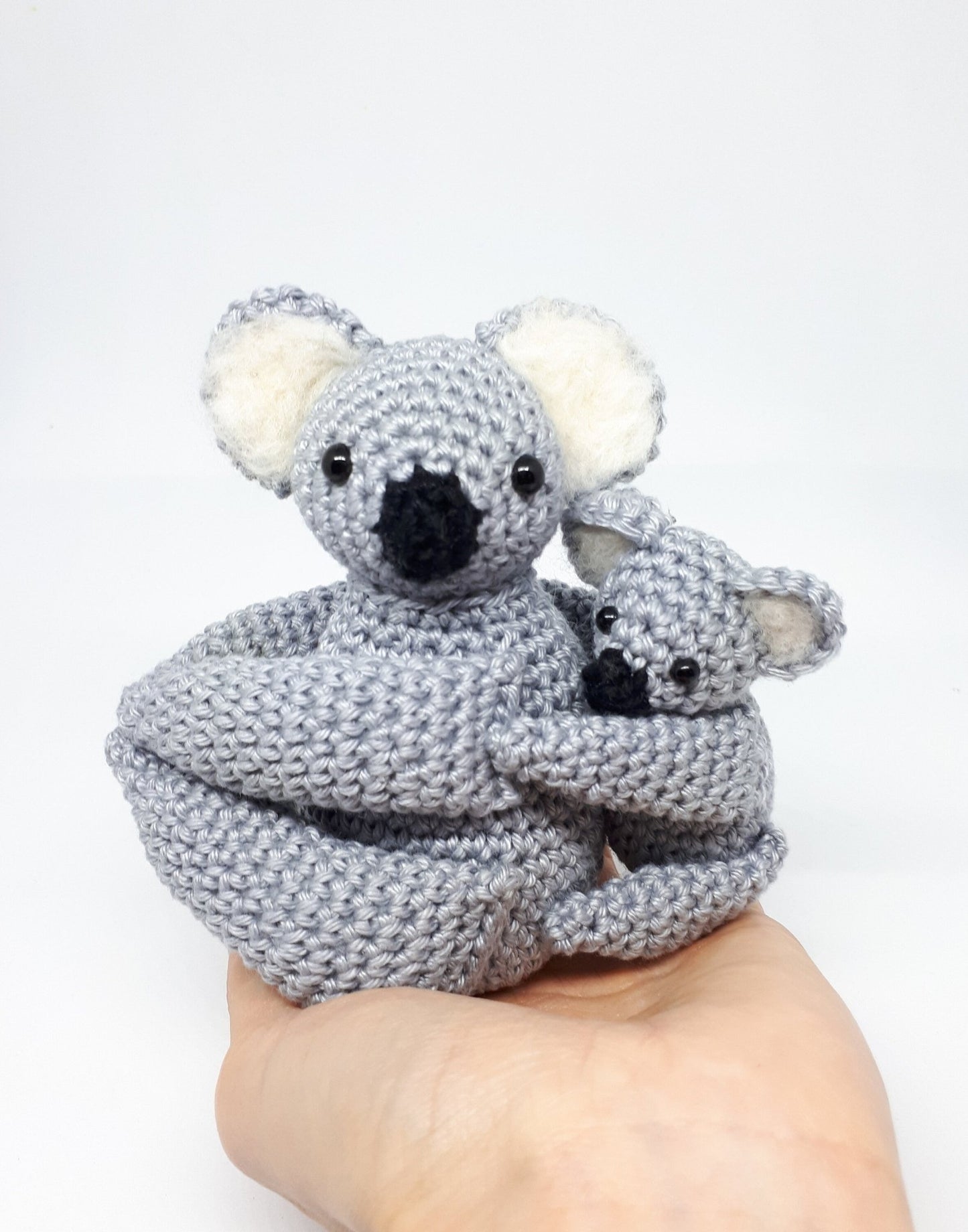 Mom and baby Koala crochet pattern - Crochet on a tree