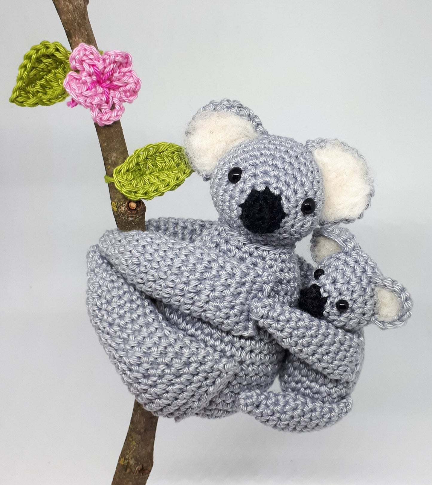 Mom and baby Koala crochet pattern - Crochet on a tree