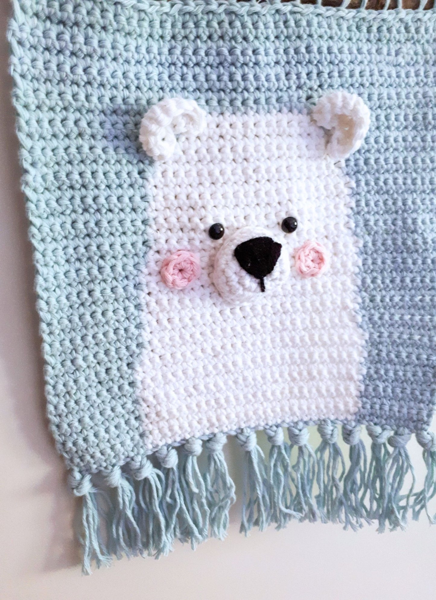 Polar bear nursery wall decor crochet pattern - Crochet on a tree