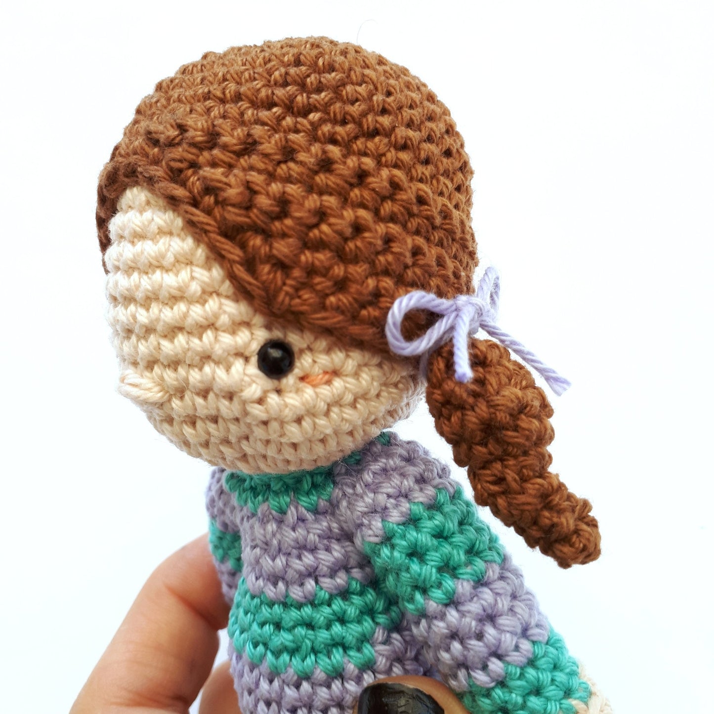 Sleepy Jenny amigurumi doll crochet pattern - Crochet on a tree