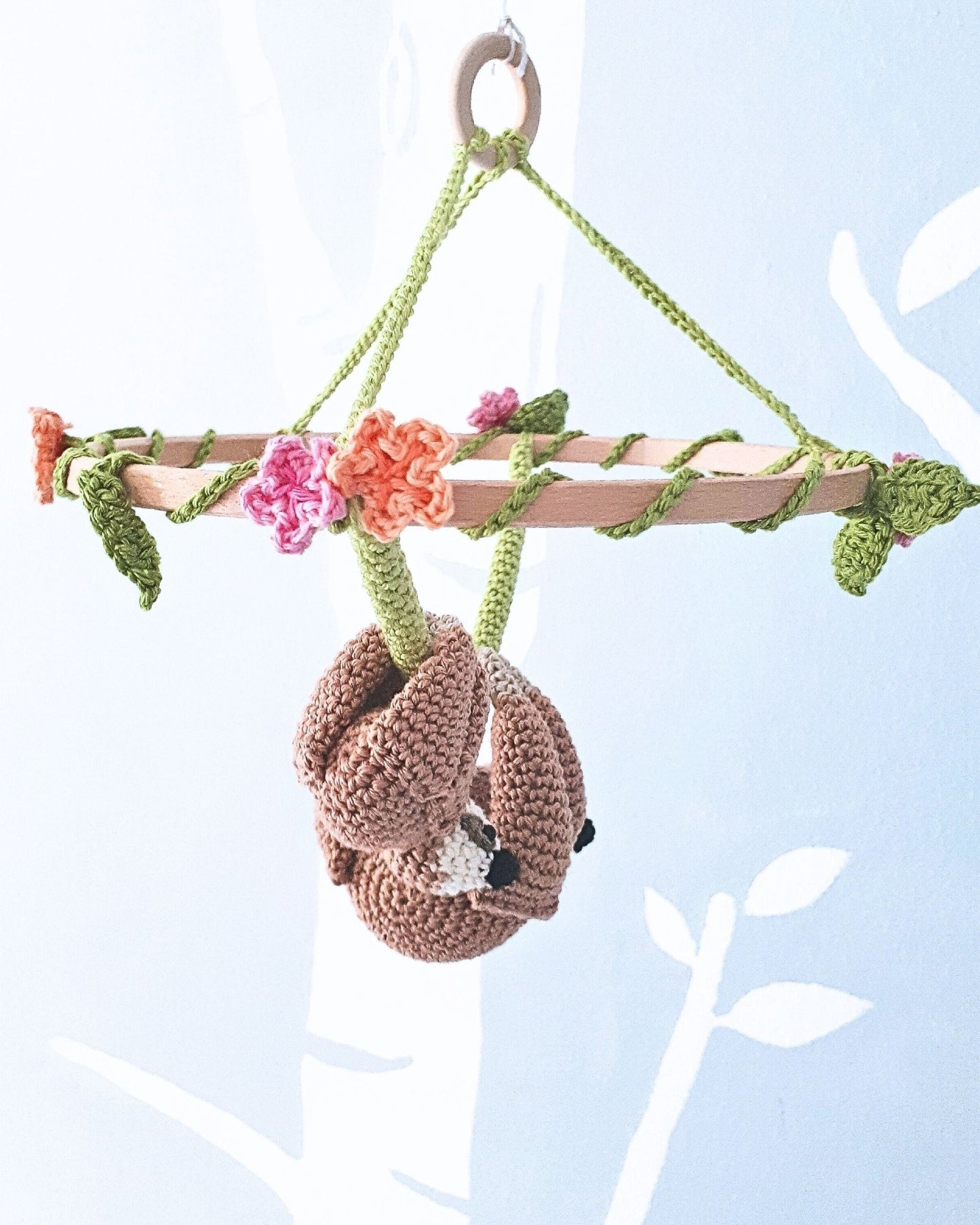 Sloth baby mobile with flowers, floral nursery decor - Crochet on a tree