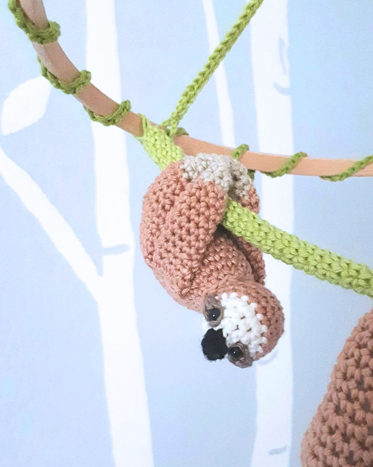 Sloth baby mobile with flowers, floral nursery decor - Crochet on a tree