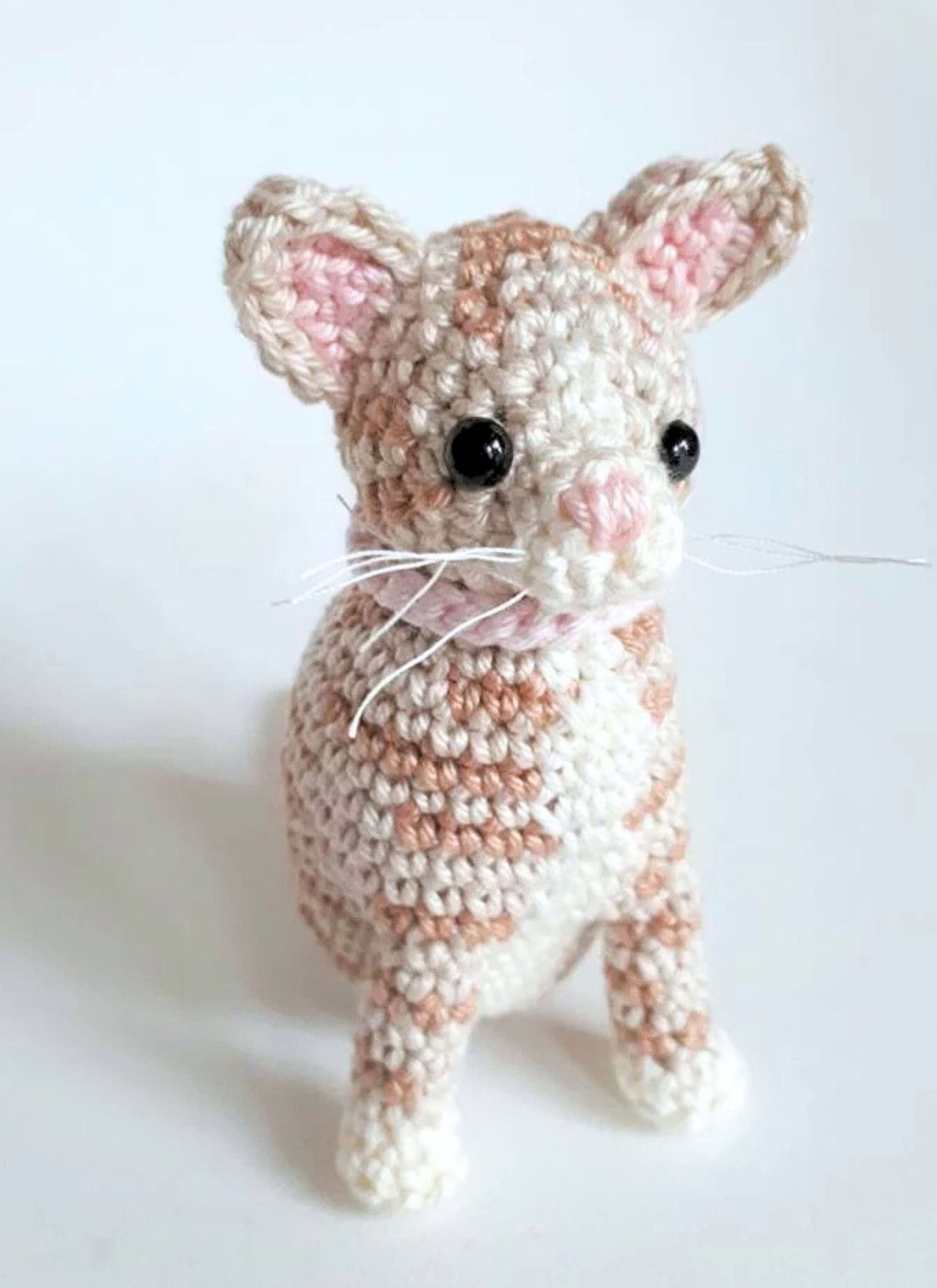 Tabby cat crochet pattern - Crochet on a tree