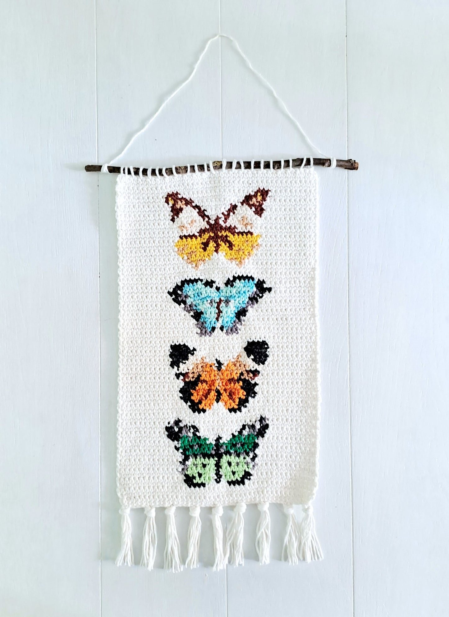 Vintage Butterflies Wall Hanging Decor, Tapestry Crochet Cotton Wall Hanging - Crochet on a tree
