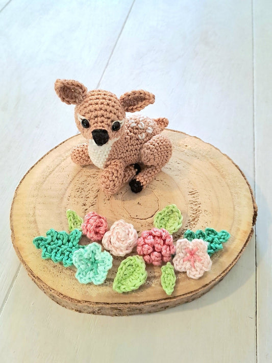 Baby Deer free crochet pattern - Crochet on a tree