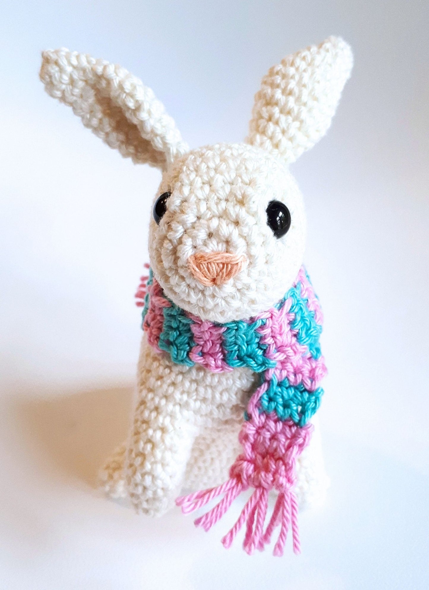 Bunny crochet pattern - Crochet on a tree