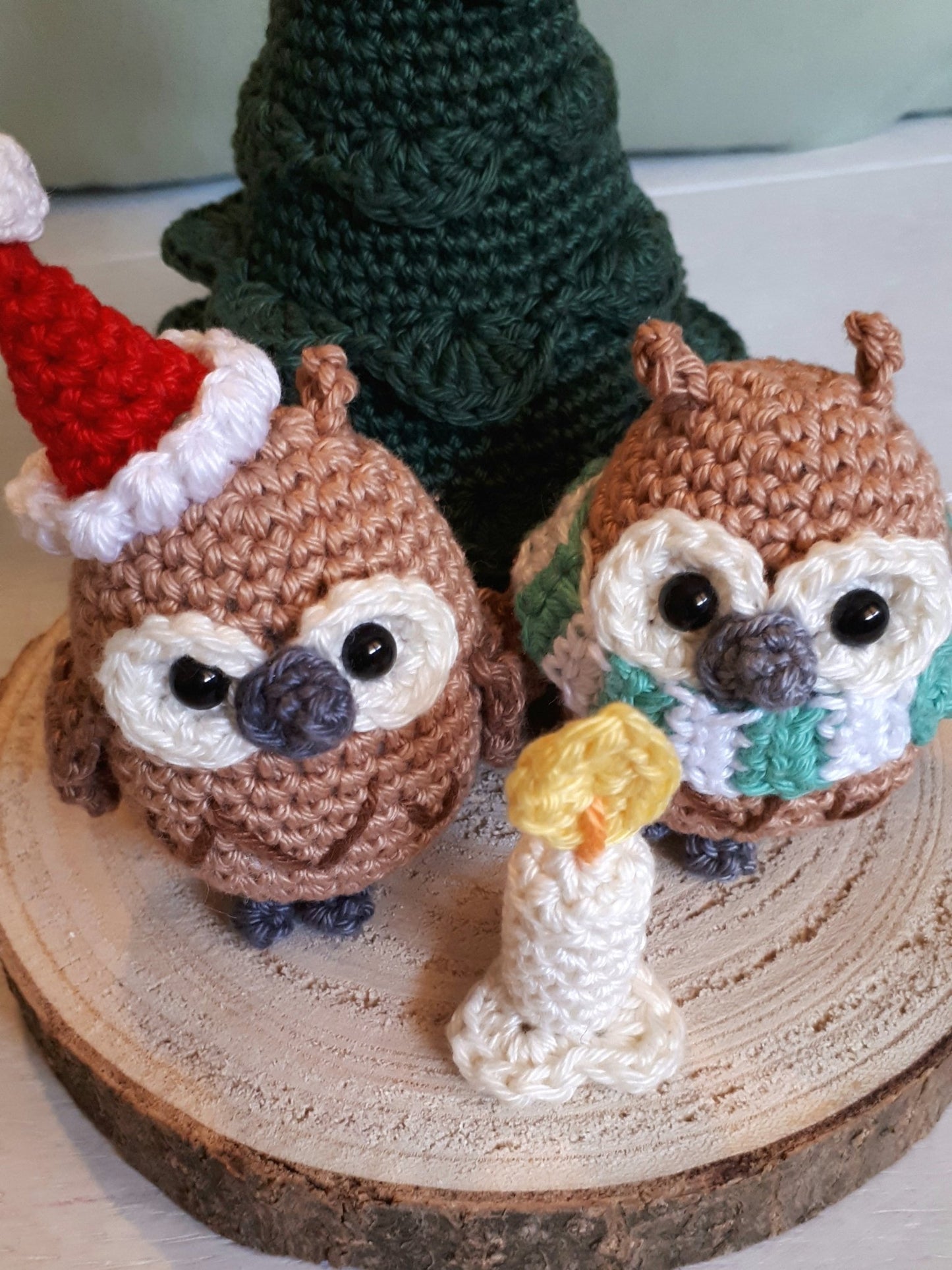 Christmas owls decoration crochet pattern - Crochet on a tree
