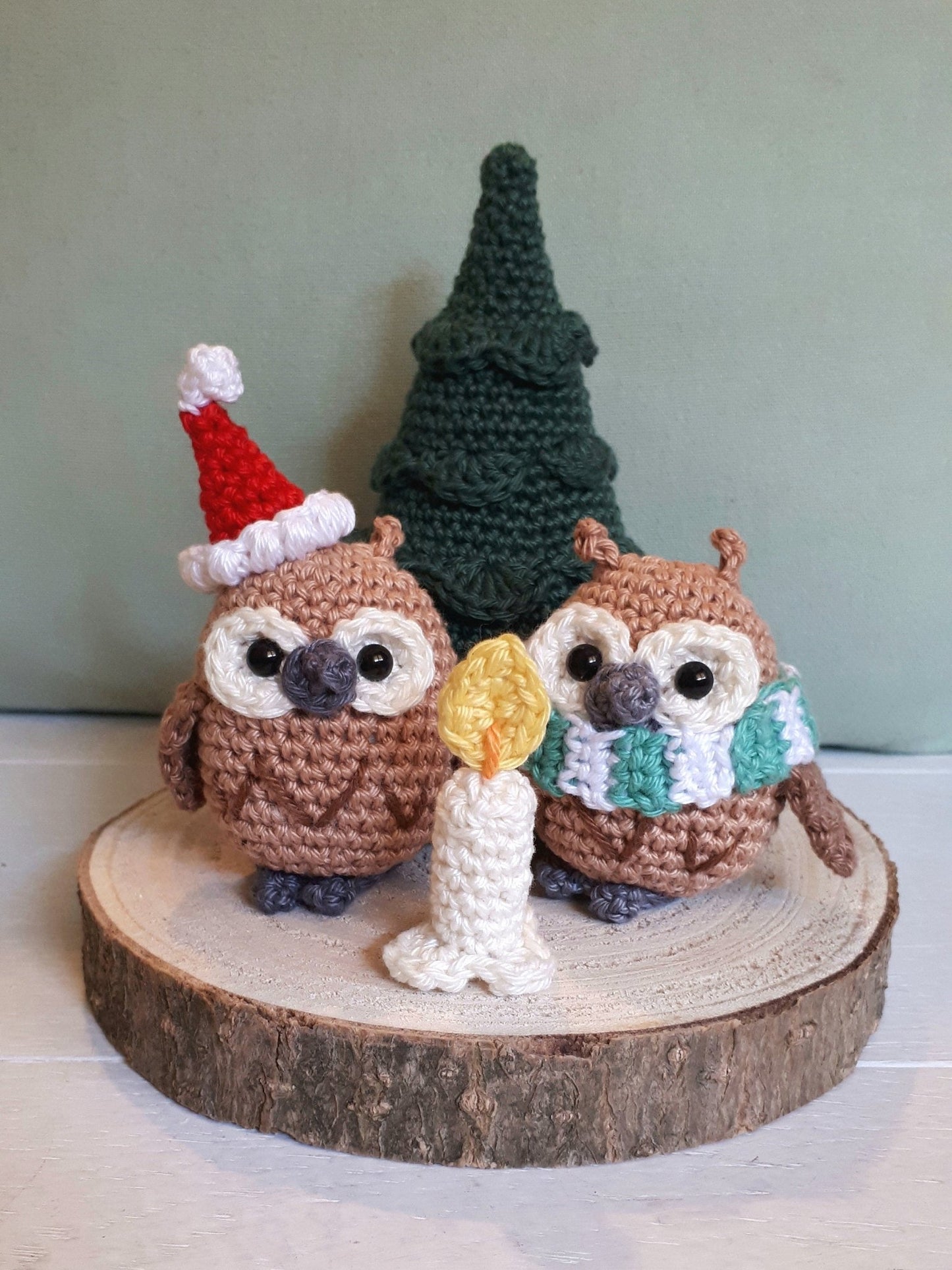 Christmas owls decoration crochet pattern - Crochet on a tree