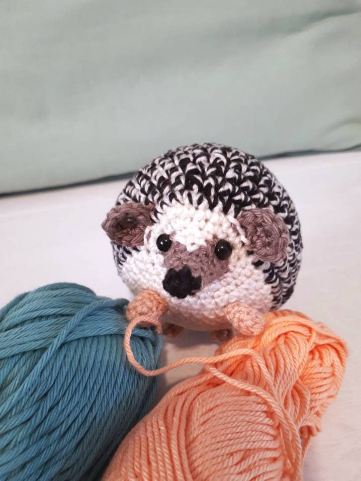 Crochet hedgehog stuffed animal plush toy - Crochet on a tree