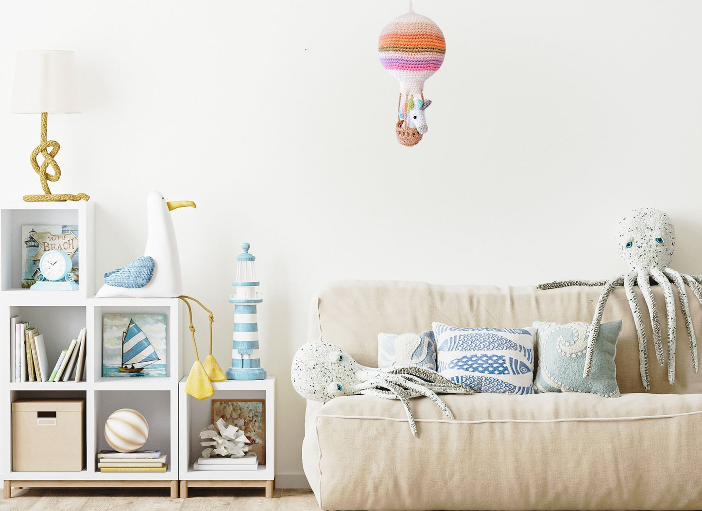 Crochet pattern amigurumi unicorn in a hot air balloon - Crochet on a tree