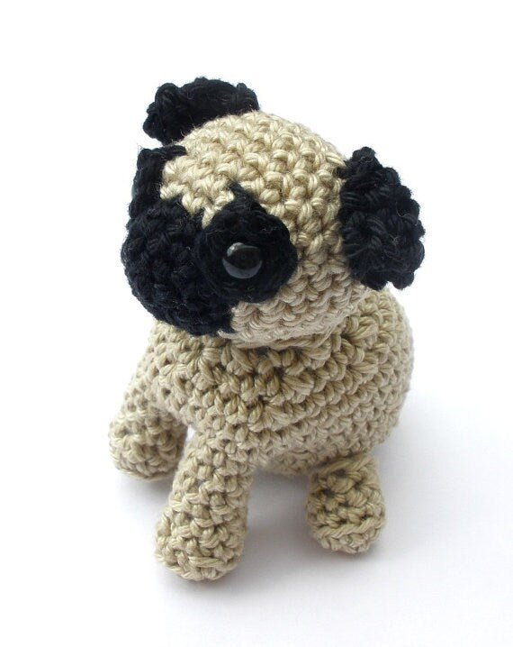 Crochet pug pattern - Crochet on a tree