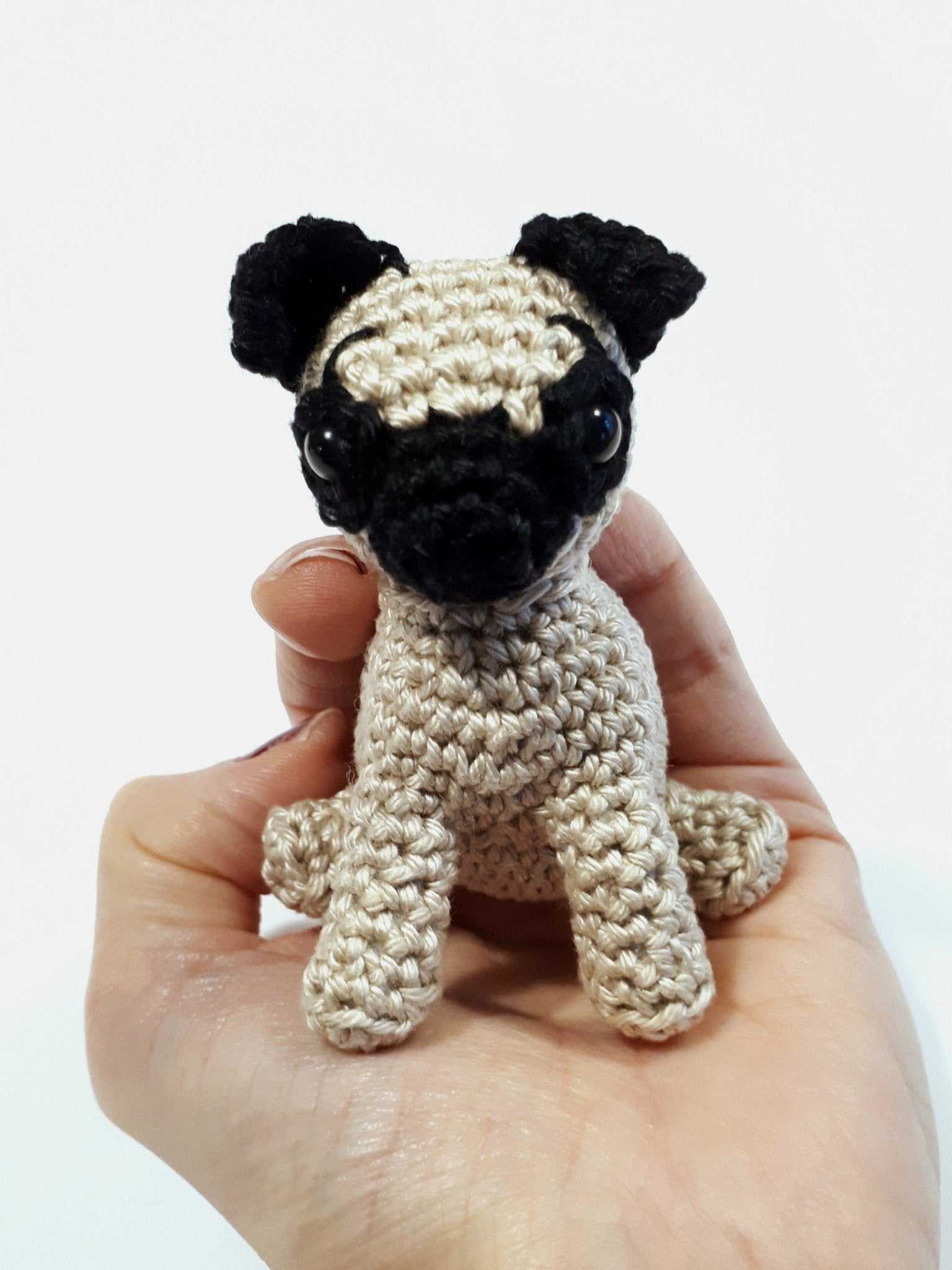 Crochet pug pattern - Crochet on a tree