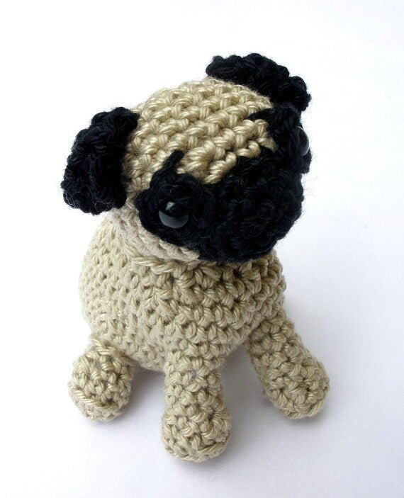Crochet pug pattern - Crochet on a tree