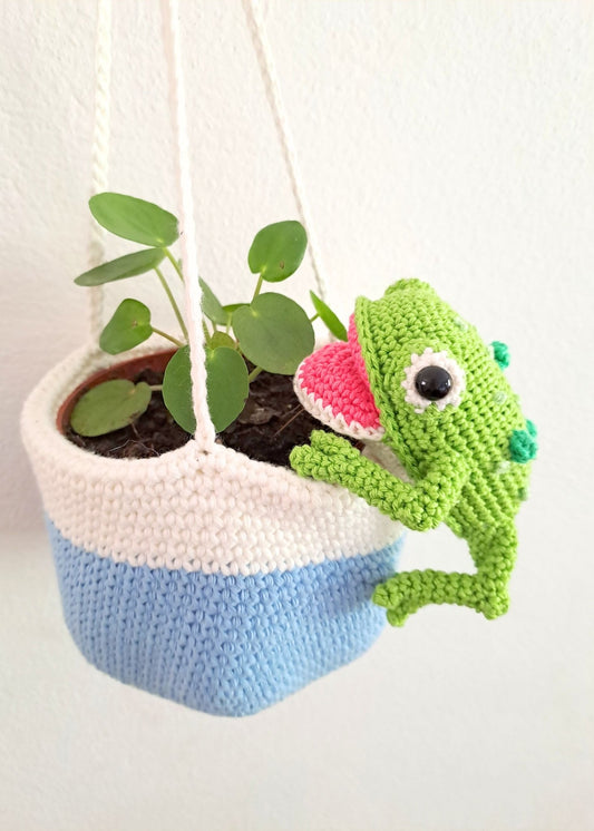 Frog Hanging Planter Crochet Pattern - Cute Frog Amigurumi Plant Holder - PDF Download - Crochet on a tree