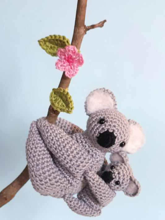 Mom and baby Koala crochet pattern - Crochet on a tree