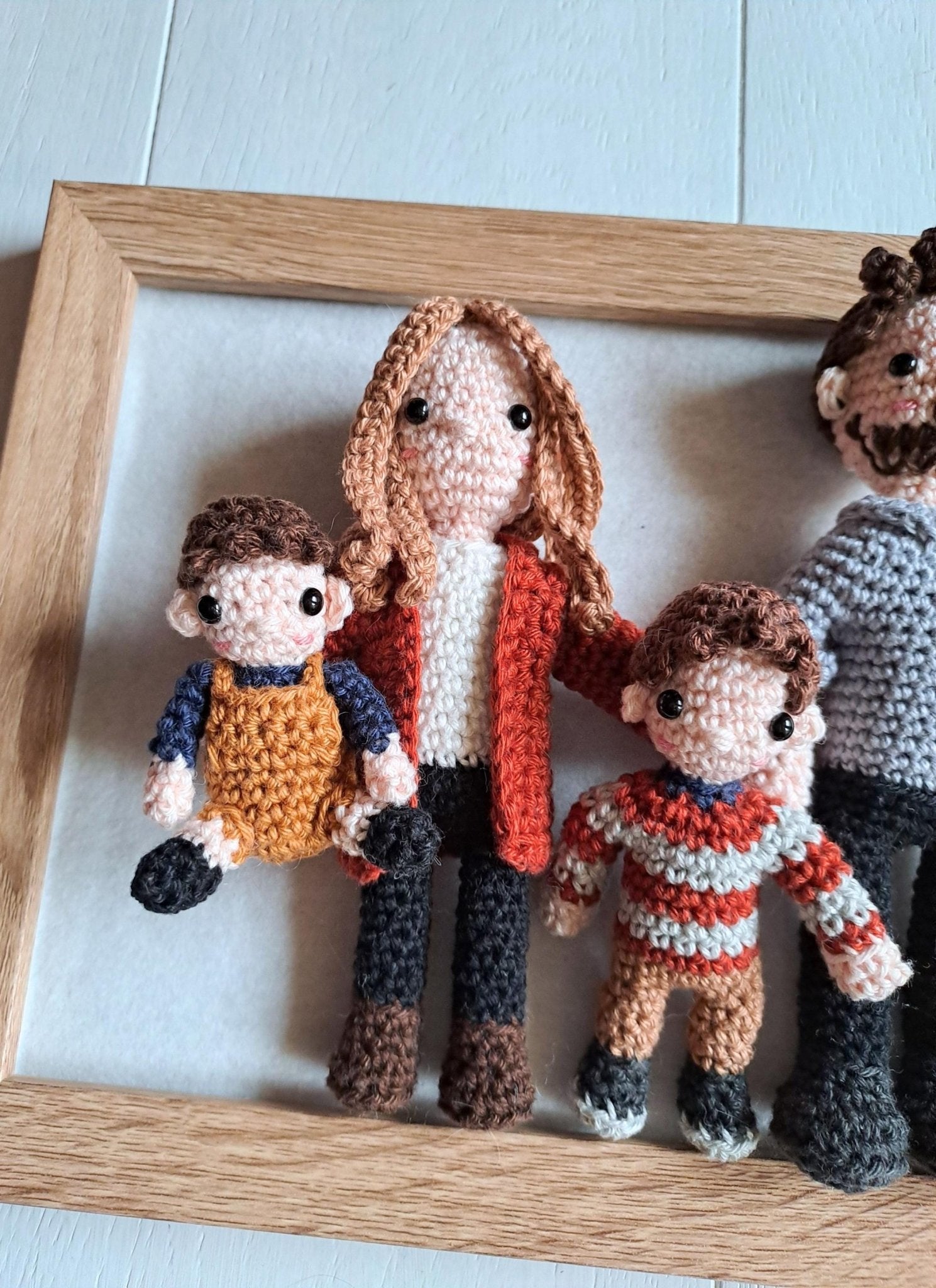 Personalized Crochet Family Portrait with Detachable Figures and Pets - Crochet on a tree