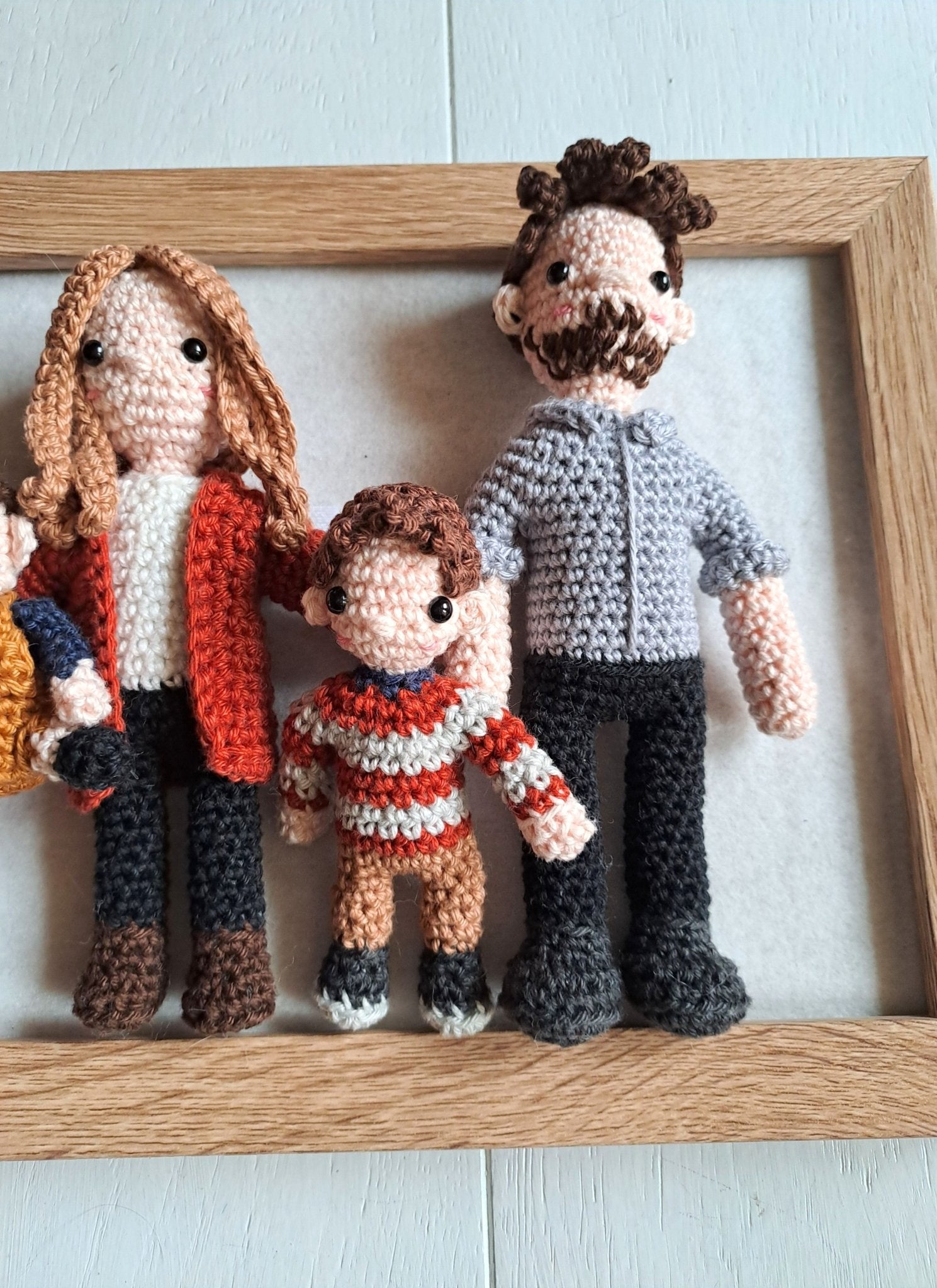Personalized Crochet Family Portrait with Detachable Figures and Pets - Crochet on a tree