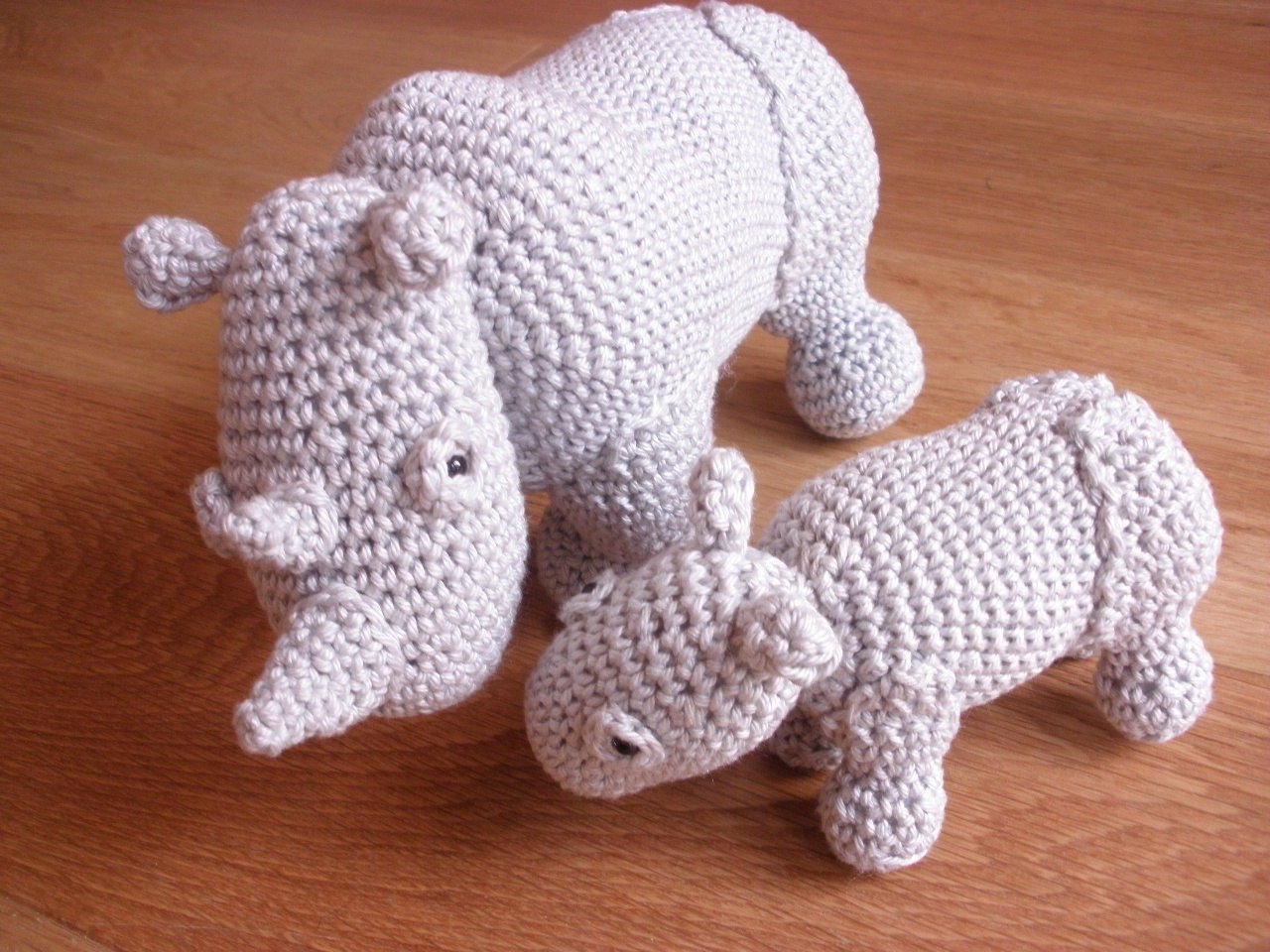 Rhino mom and baby stuffed toys - Crochet on a tree