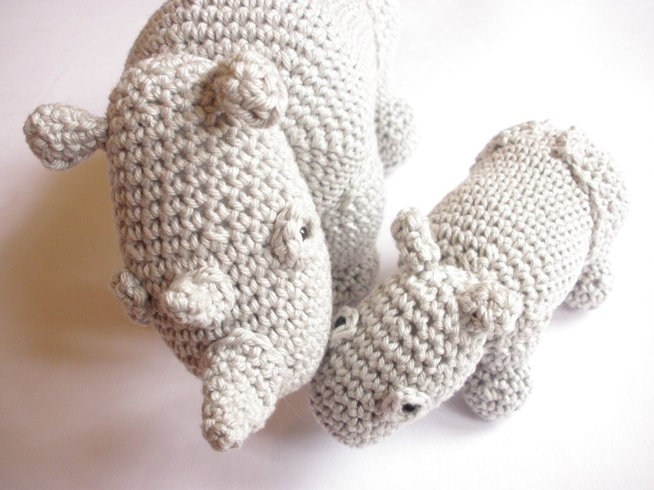 Rhino mom and baby stuffed toys - Crochet on a tree