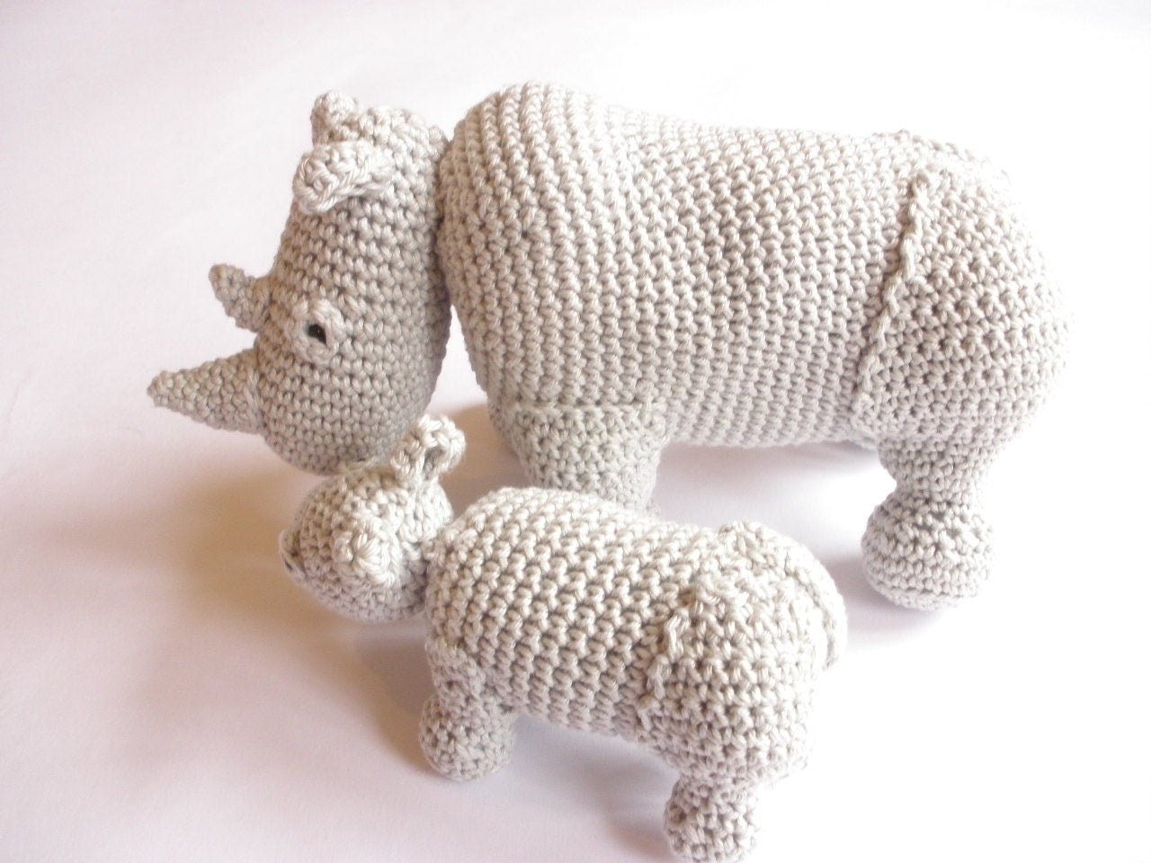 Rhino mom and baby stuffed toys - Crochet on a tree