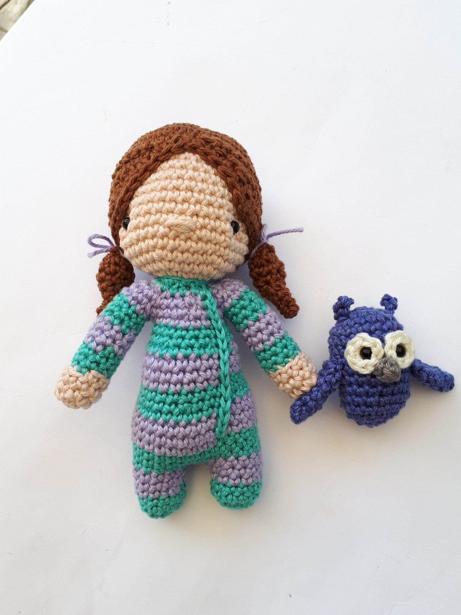Sleepy Jenny amigurumi doll crochet pattern - Crochet on a tree