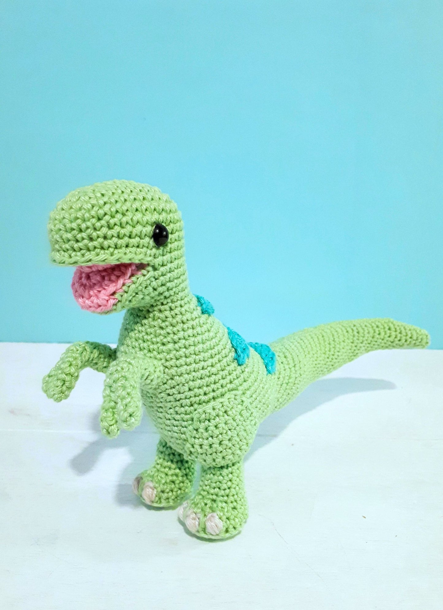 Theo the T - Rex crochet pattern - Crochet on a tree