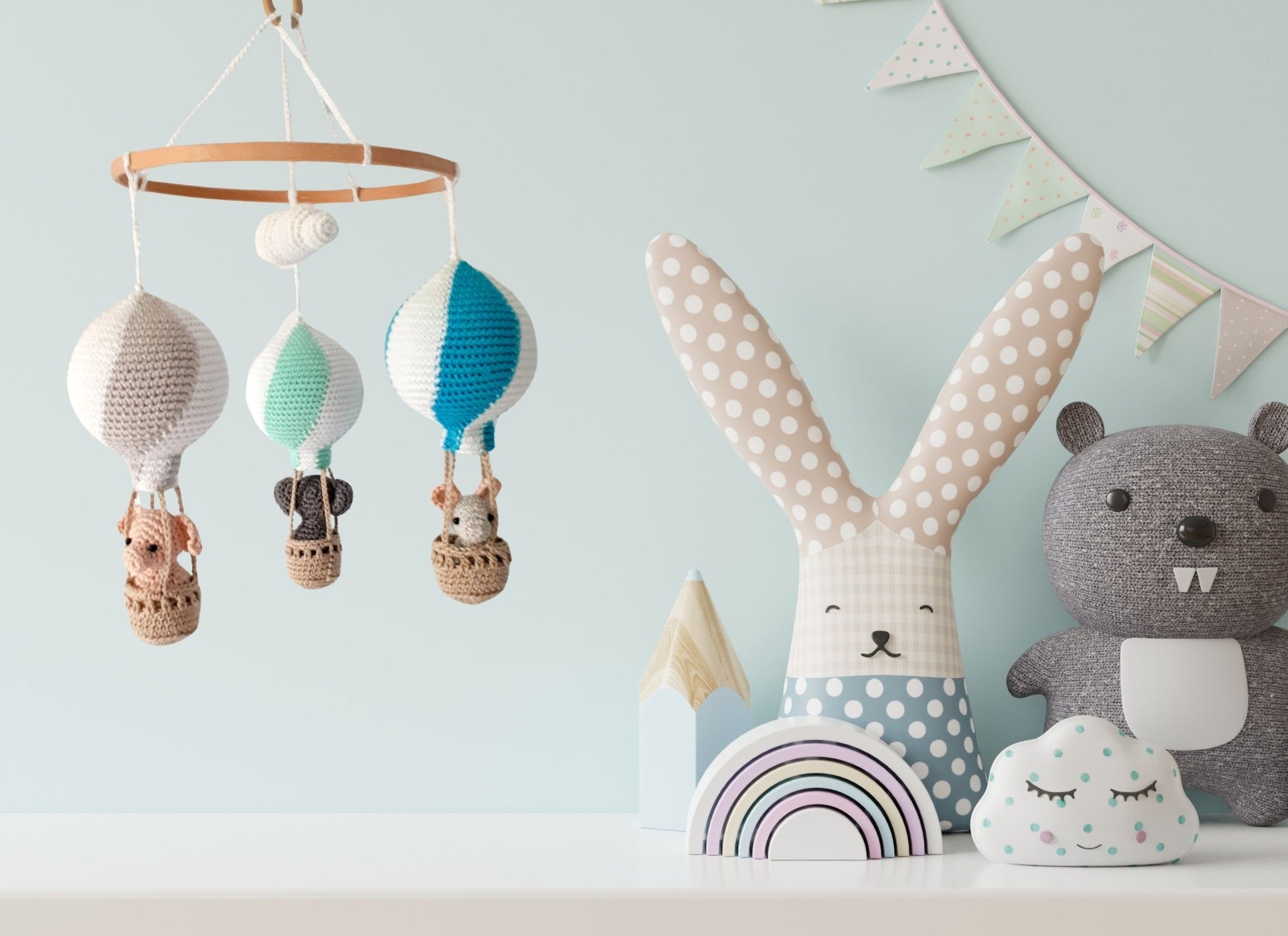 Travel theme hot air balloon baby mobile - Crochet on a tree