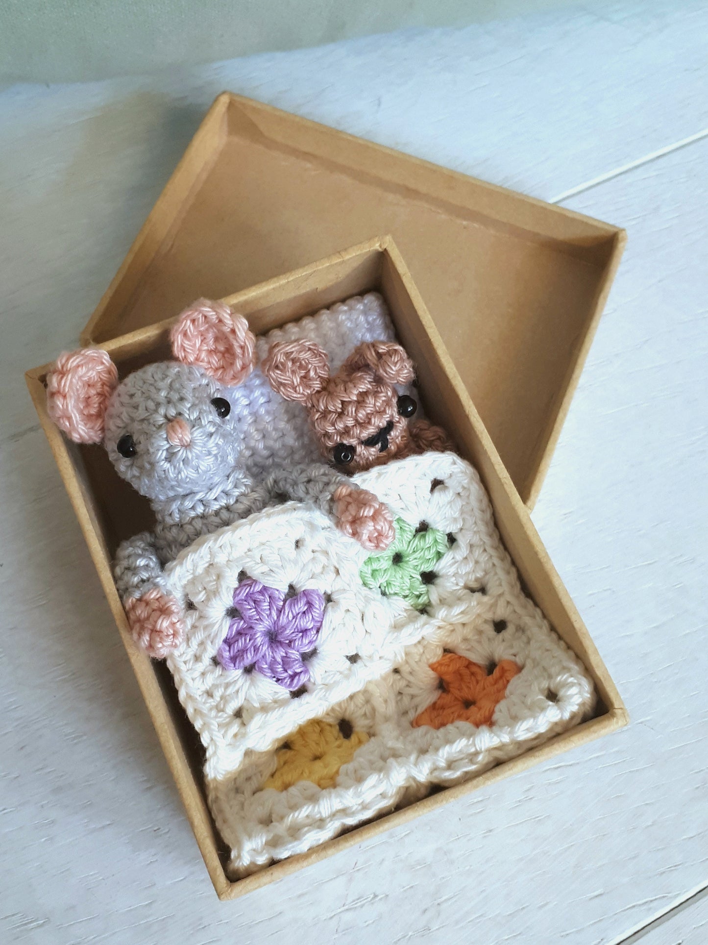 Mouse in a box travel toy crochet pattern