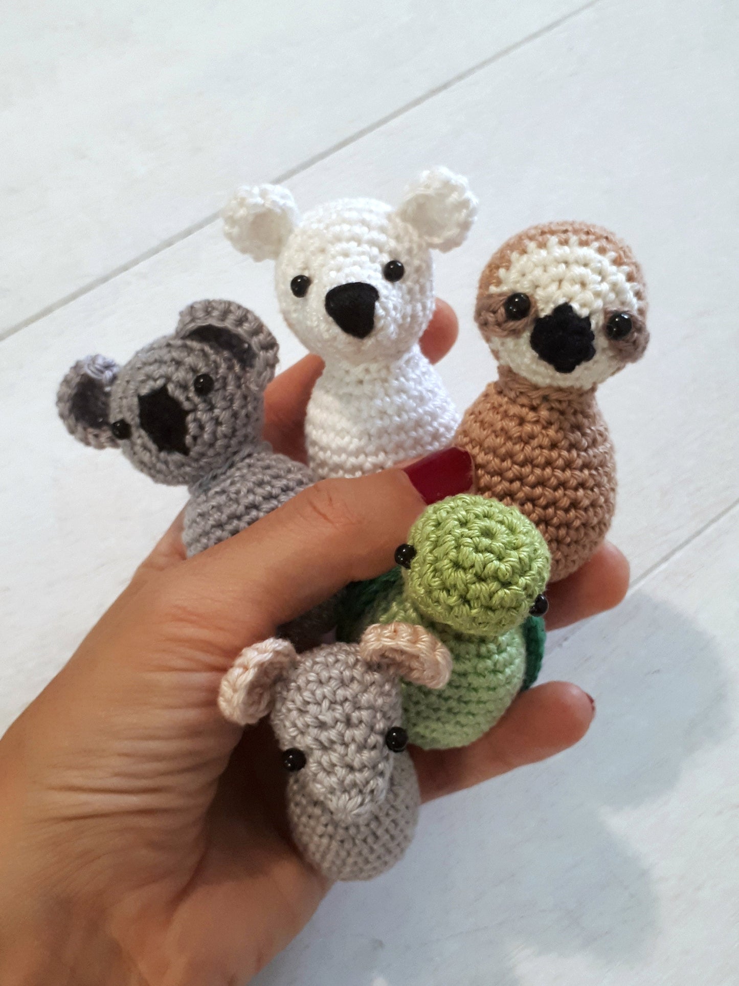 Animals for hot air balloon baby mobile crochet pattern